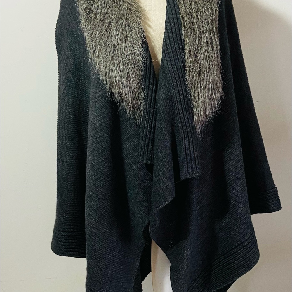 Dark Gray Poncho Style Cape Sweater. Faux Fur Collar Petite INC Brand Size PM-PL